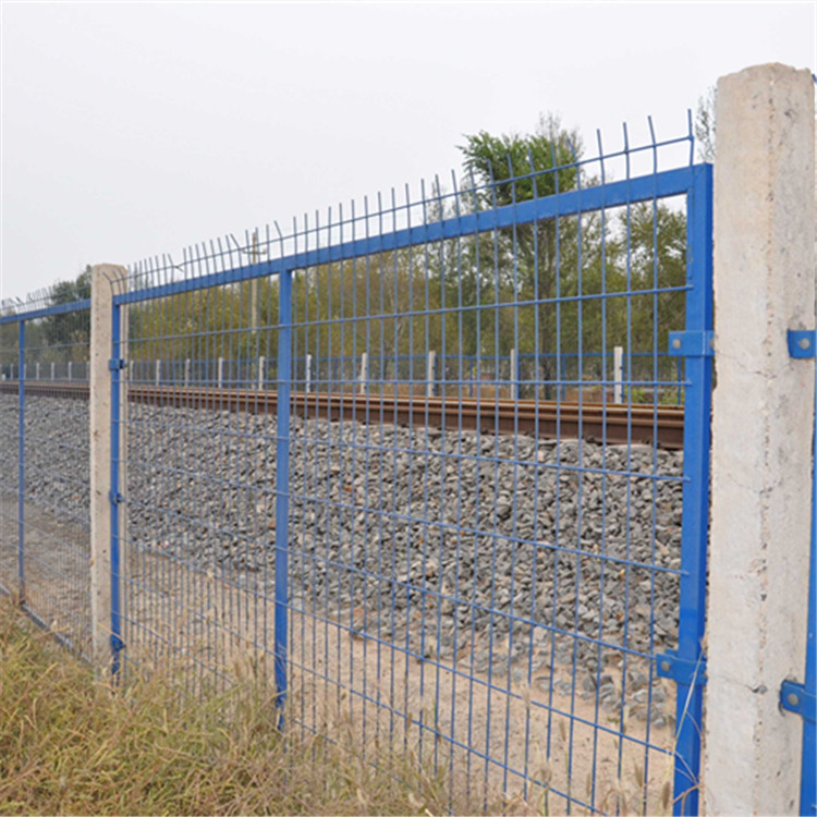 铁路防护栅栏案例展示图片4