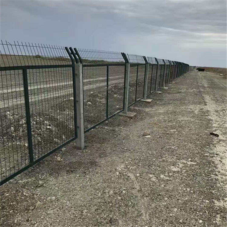 铁路防护栅栏案例展示图片1