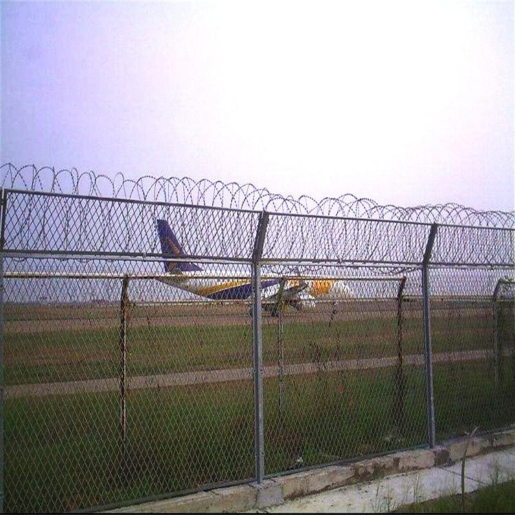 机场钢筋网围界案例展示图片3