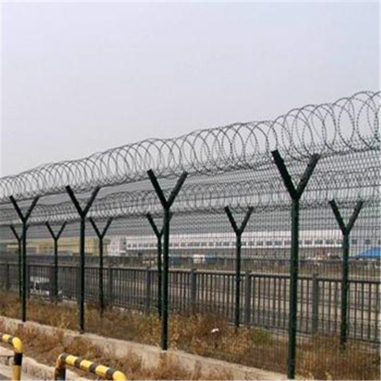  机场钢筋网围界案例展示图片2
