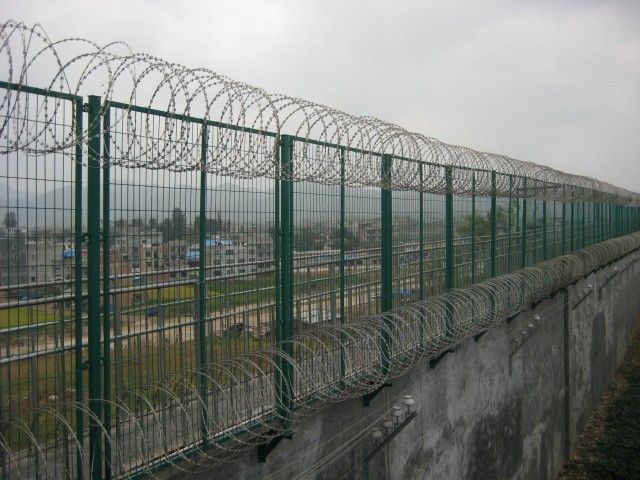 监狱看守所隔离网钢网墙